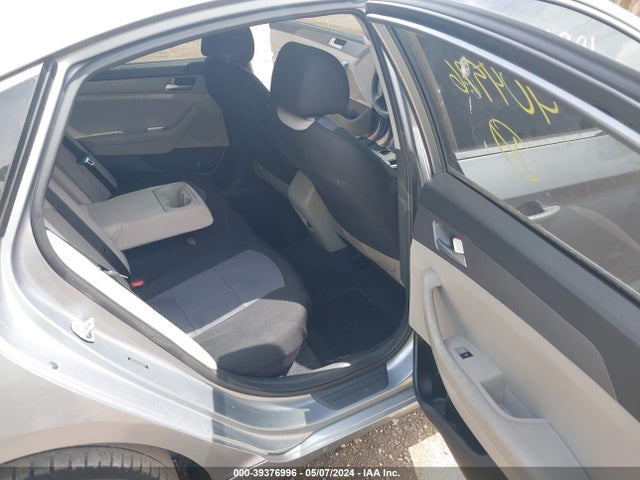Hyundai Sonata 2016 5NPE24AF6GH404976 Image 8