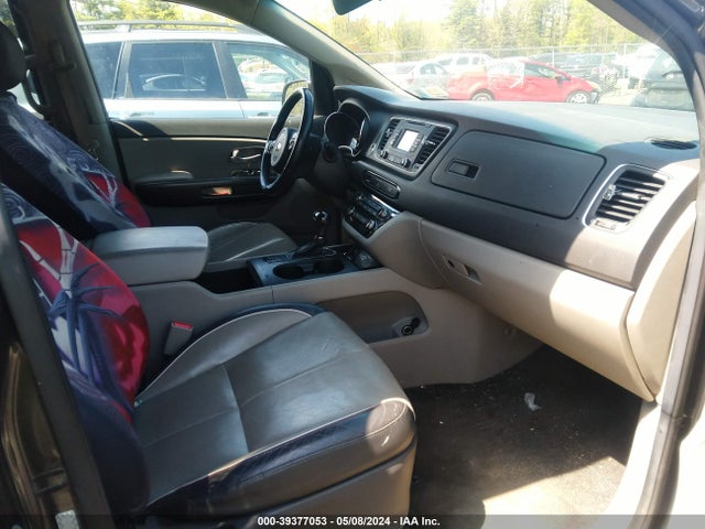 KIA SEDONA LX 2017 KNDMB5C13H6238916 Image 5