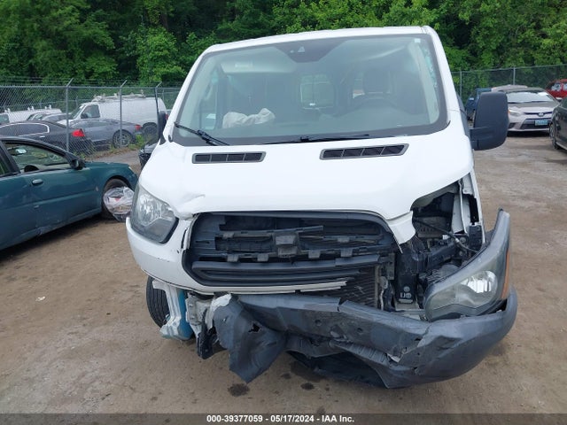 Ford Transit-150 2016 1FTYE1ZM1GKB32070 Image 13