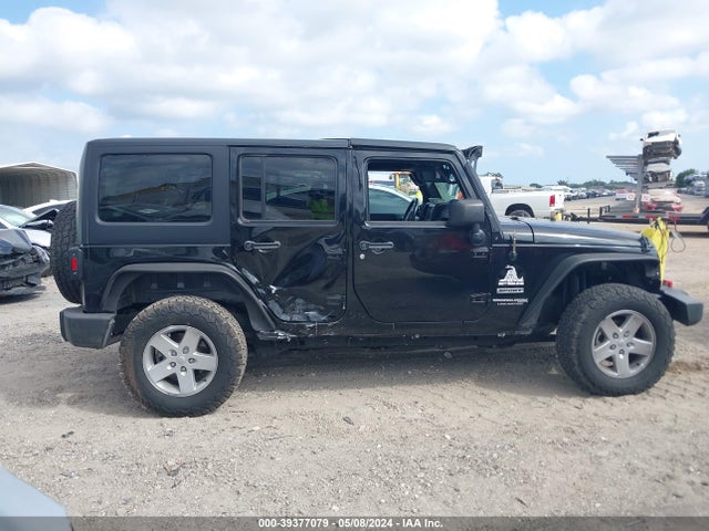 1C4BJWDG0JL821793 Jeep Wrangler Jk Unlimited Sport S 4x4