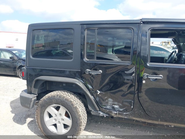 1C4BJWDG0JL821793 Jeep Wrangler Jk Unlimited Sport S 4x4