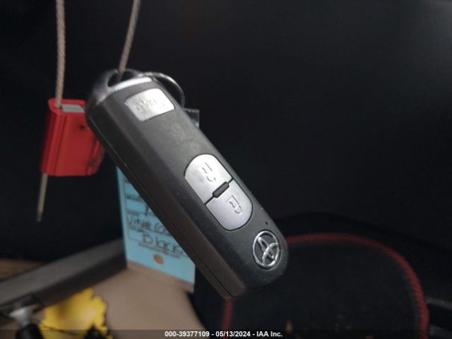3MYDLBYV3KY516822 Toyota YARIS LE