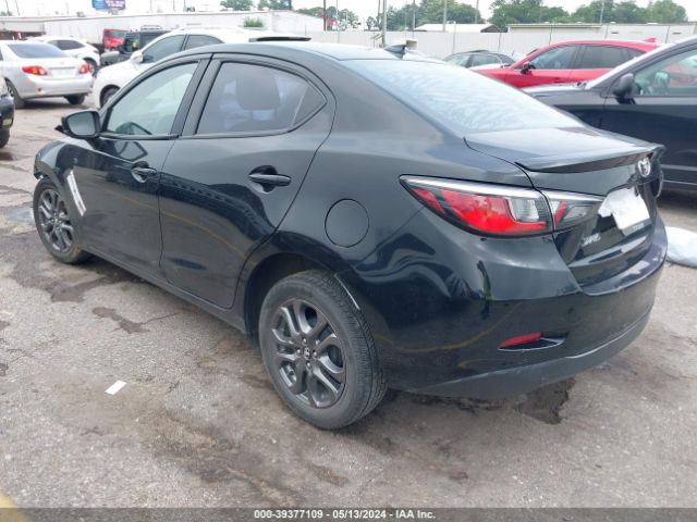3MYDLBYV3KY516822 Toyota YARIS LE