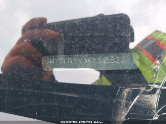3MYDLBYV3KY516822 Toyota YARIS LE