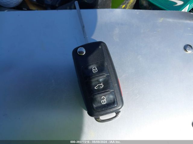 3VW2K7AJ0EM319015 Volkswagen Jetta 2.0l S