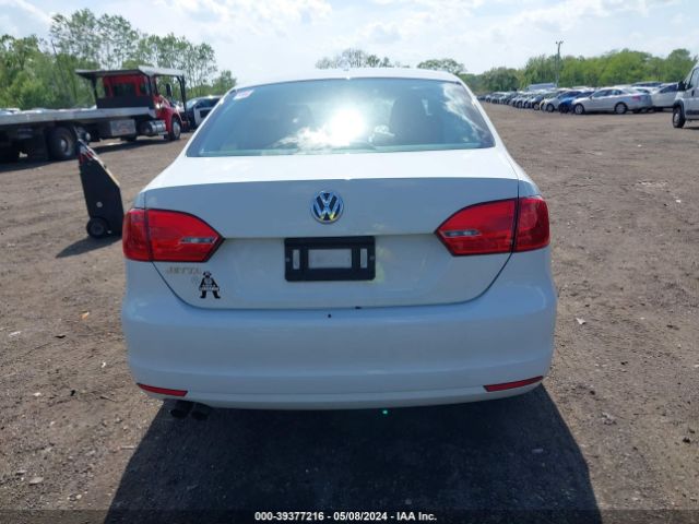 3VW2K7AJ0EM319015 Volkswagen Jetta 2.0l S