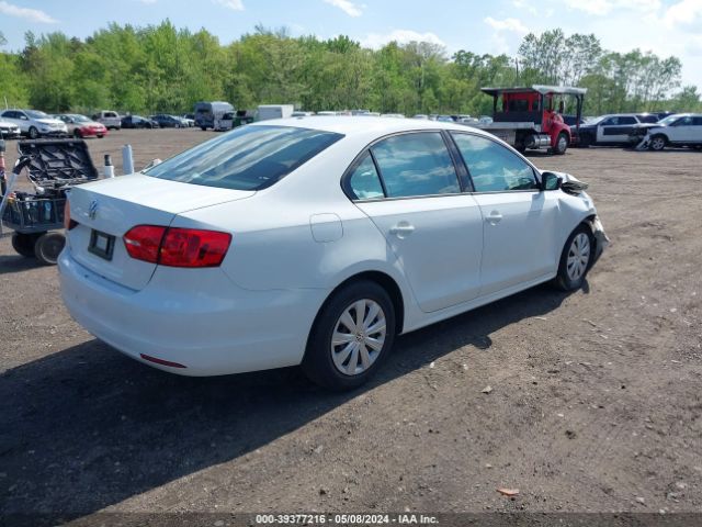 3VW2K7AJ0EM319015 Volkswagen Jetta 2.0l S