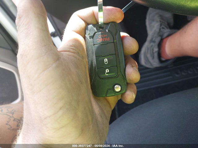 ZACCJABT2FPB34468 Jeep Renegade Latitude