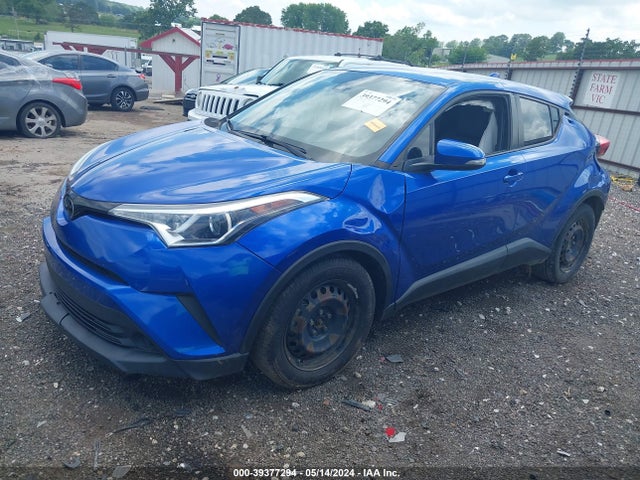 Toyota C-HR LE 2019 NMTKHMBXXKR081168 Image 2