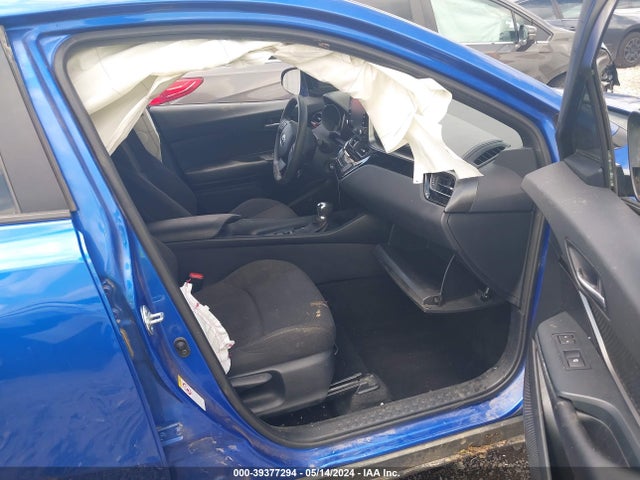 Toyota C-HR LE 2019 NMTKHMBXXKR081168 Image 5