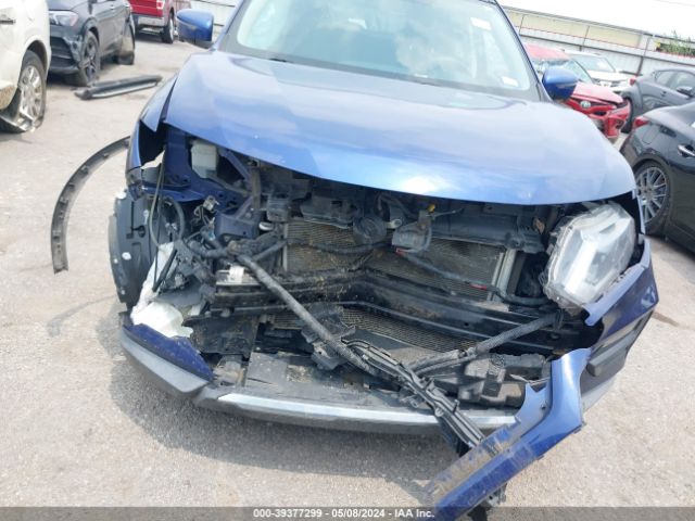 KNMAT2MV6HP567698 Nissan ROGUE SV