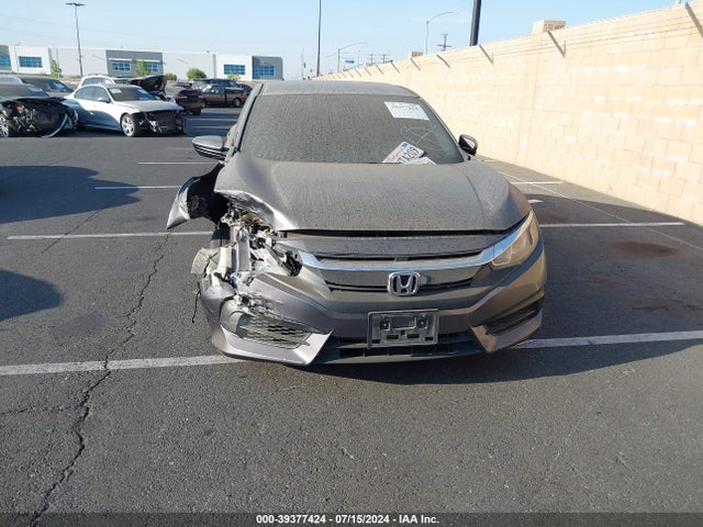 Honda Civic Lx 2018 2HGFC2F52JH601957 Image 12