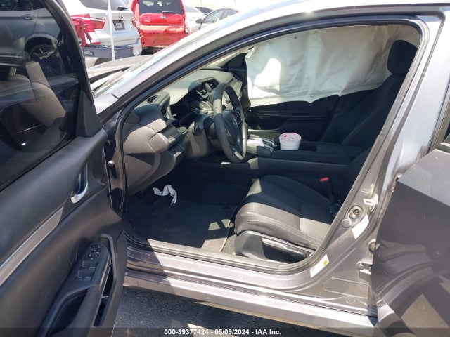 Honda Civic Lx 2018 2HGFC2F52JH601957 Image 5