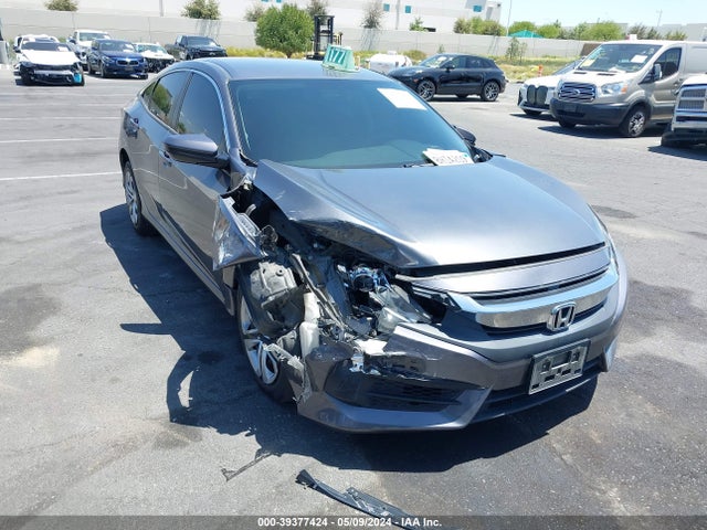 Honda Civic Lx 2018 2HGFC2F52JH601957 Image 6