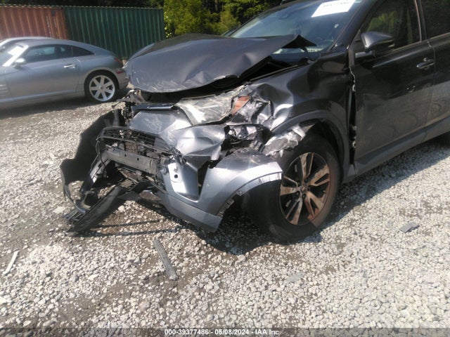 Toyota Rav4 Xle 2018 JTMWFREV2JJ170180 Image 20