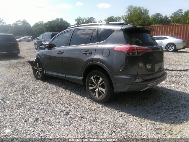 Toyota Rav4 Xle 2018 JTMWFREV2JJ170180 Image 3