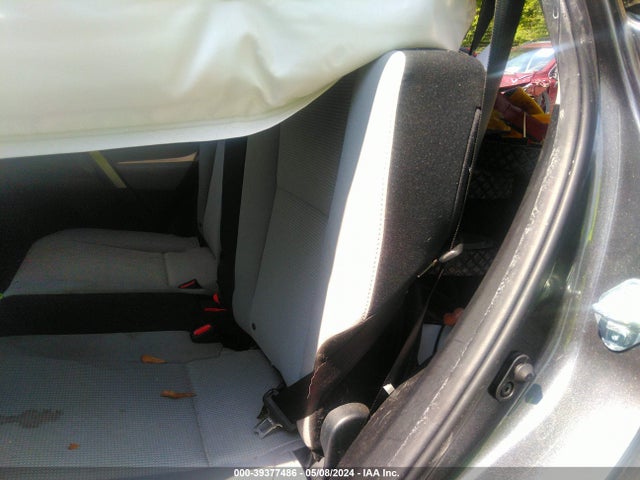 Toyota Rav4 Xle 2018 JTMWFREV2JJ170180 Image 8