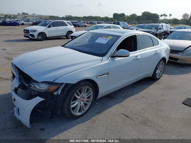 2018 JAGUAR XF SAJBH4EV0JCY53707 Photo 1