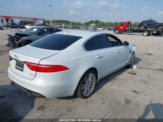 2018 JAGUAR XF SAJBH4EV0JCY53707 Photo 3