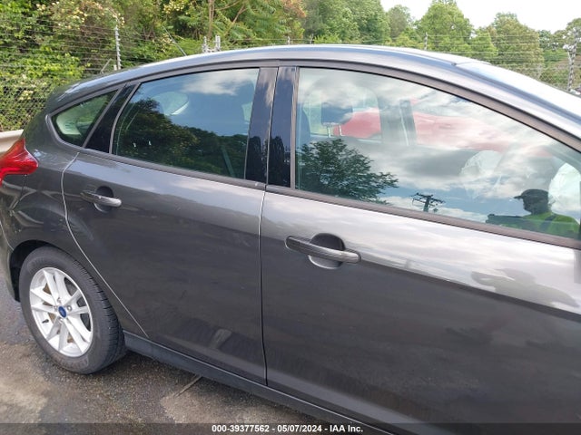 Ford FOCUS SE 2018 1FADP3K25JL300393 Image 13