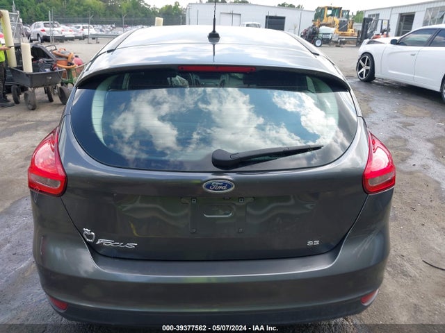 Ford FOCUS SE 2018 1FADP3K25JL300393 Image 16