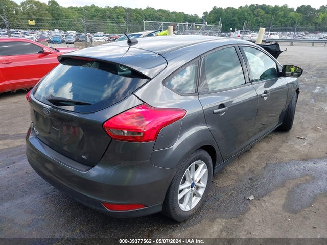 Ford FOCUS SE 2018 1FADP3K25JL300393 Image 4