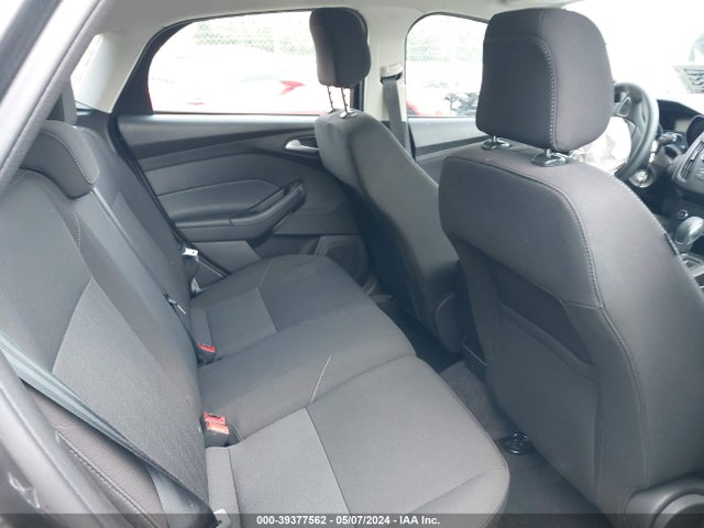 Ford FOCUS SE 2018 1FADP3K25JL300393 Image 8