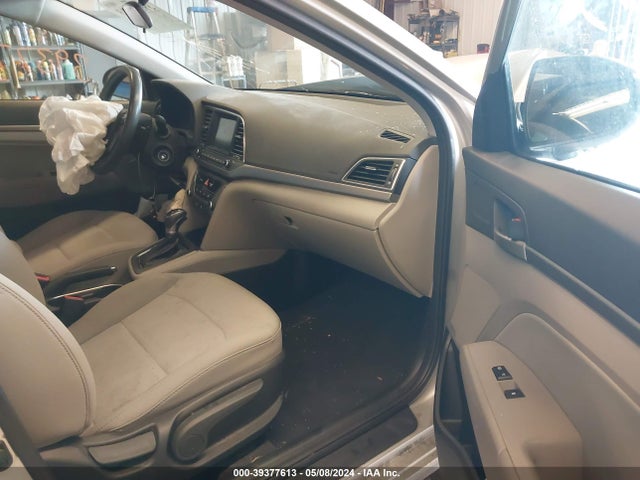 Hyundai ELANTRA SEL 2018 5NPD84LF6JH333986 Image 5