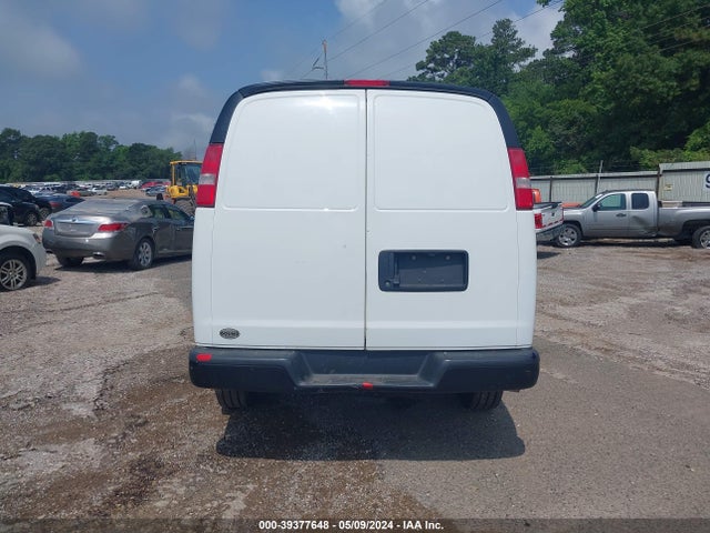 Chevrolet Express 2500 Work Van 2017 1GCWGAF16H1179677 Image 16