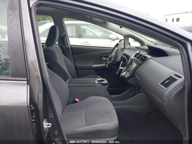 Toyota Prius V Two 2014 JTDZN3EU3E3304922 Image 5