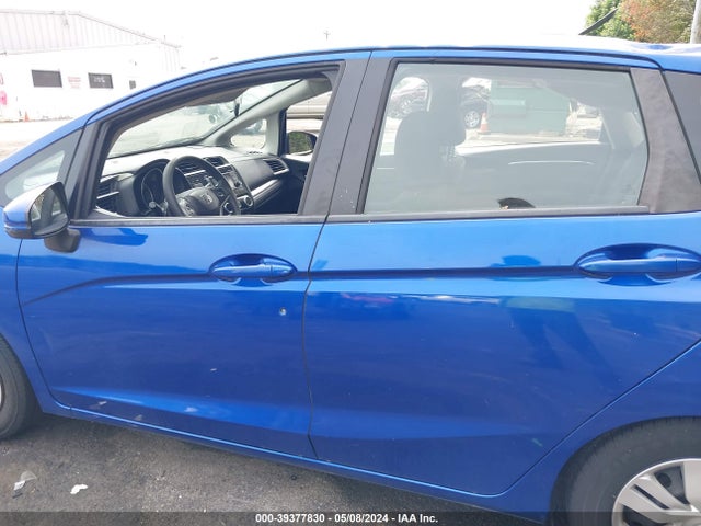Honda FIT LX 2015 3HGGK5G59FM726714 Image 14