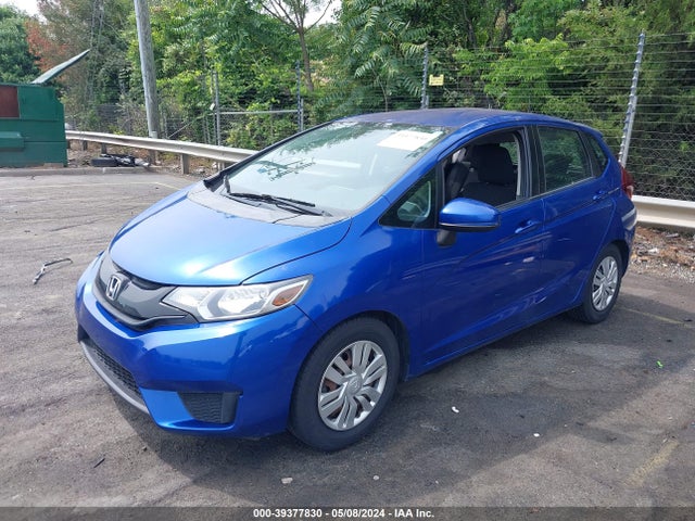 Honda FIT LX 2015 3HGGK5G59FM726714 Image 2