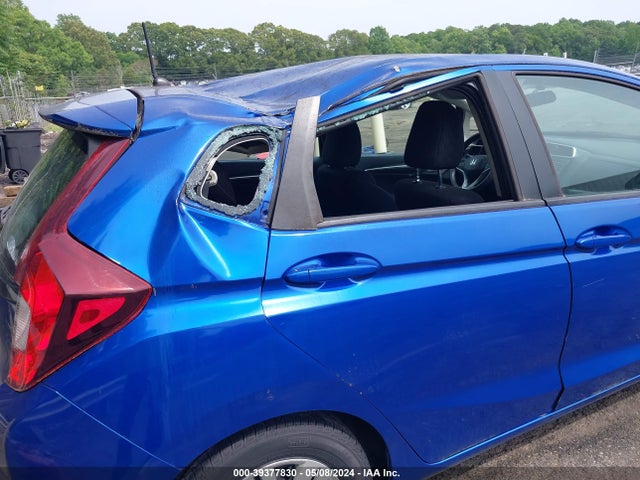 Honda FIT LX 2015 3HGGK5G59FM726714 Image 6