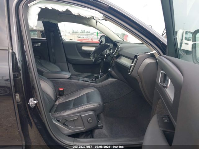 YV4AC2HK3N2724870 Volvo Xc40 T4 Momentum
