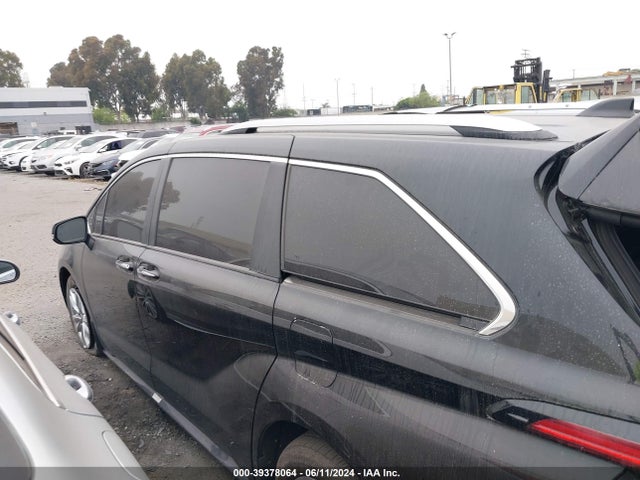 5TDZRKEC9PS169548 Toyota Sienna Limited