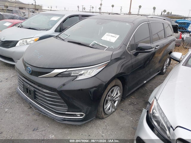 5TDZRKEC9PS169548 Toyota Sienna Limited
