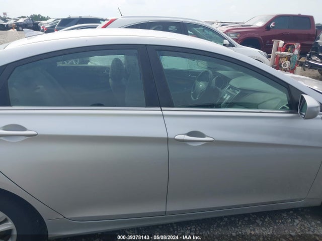 39378143 :رقم المزاد ، 5NPEB4AC5DH778433 vin ، 2013 Hyundai Sonata Gls مزاد بيع