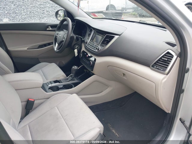 Hyundai TUCSON SE 2018 KM8J2CA40JU822353 Image 5
