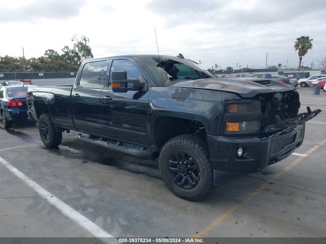 2018 1GC1KWEY7JF215924 main image