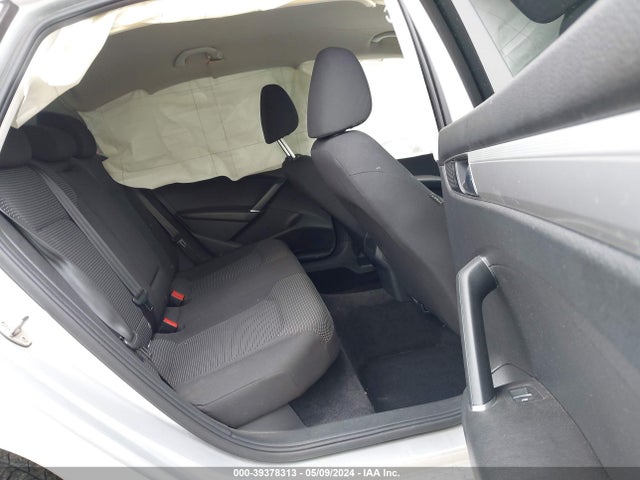 1VWAT7A36GC024497 Volkswagen Passat 1.8t S
