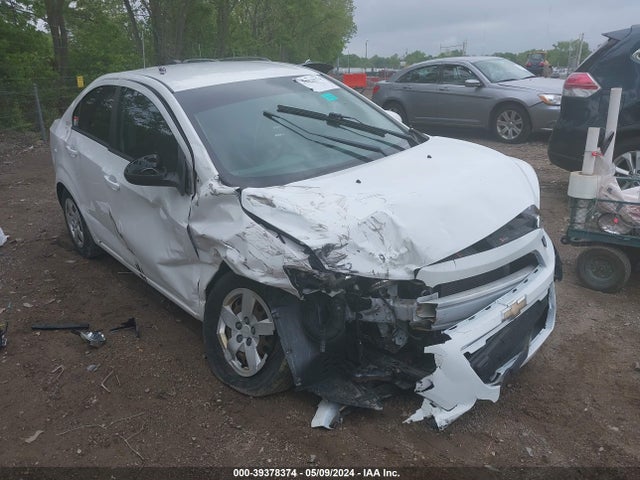 Chevrolet Sonic Ls Manual 2015 1G1JB5SH3F4196685 Image 1