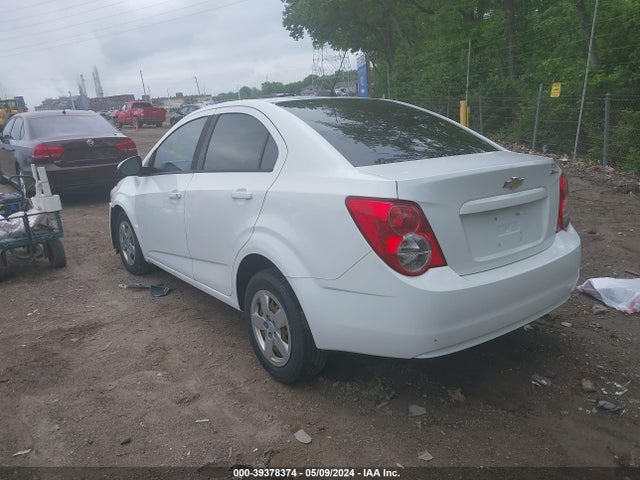 Chevrolet Sonic Ls Manual 2015 1G1JB5SH3F4196685 Image 3