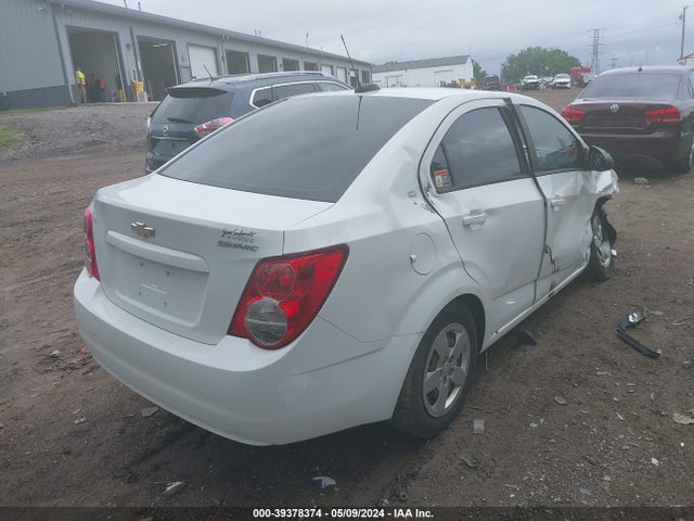 Chevrolet Sonic Ls Manual 2015 1G1JB5SH3F4196685 Image 4