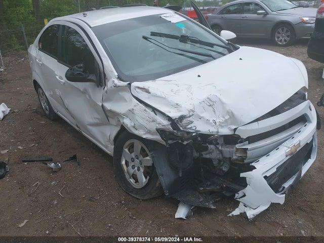 Chevrolet Sonic Ls Manual 2015 1G1JB5SH3F4196685 Image 6