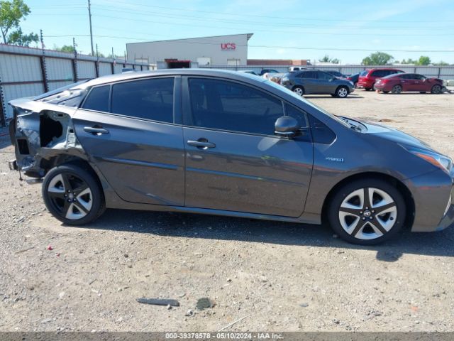 JTDKARFU7H3538273 Toyota Prius Four Touring