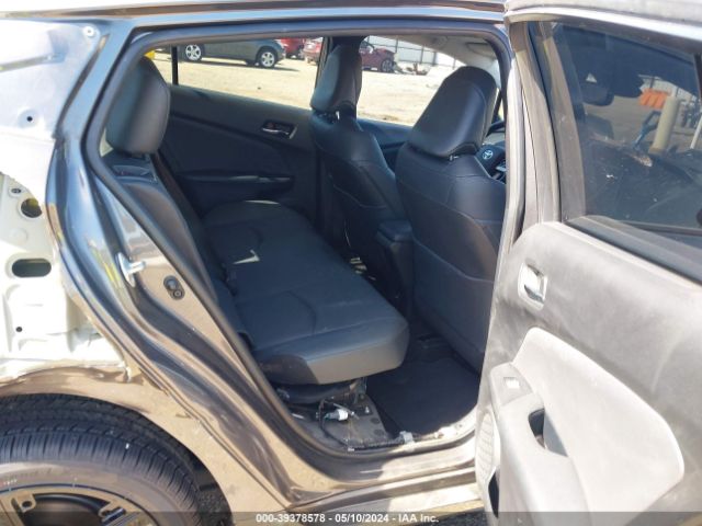 JTDKARFU7H3538273 Toyota Prius Four Touring