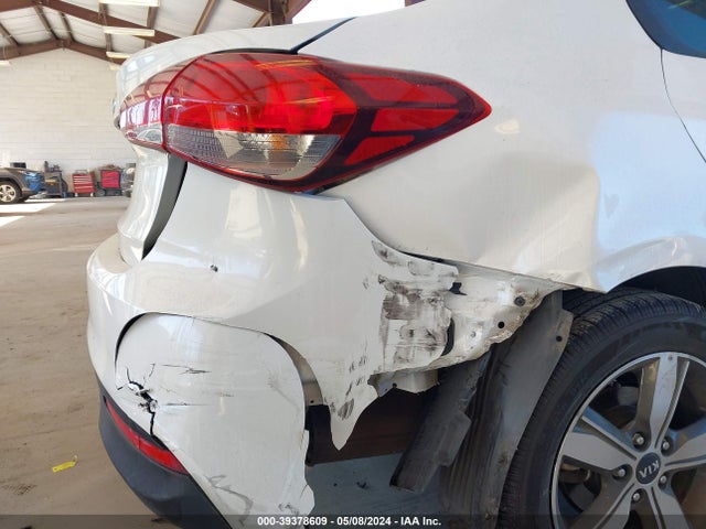 KIA FORTE LX 2018 3KPFL4A70JE244454 Image 14