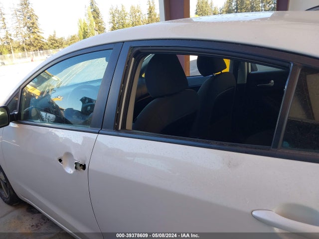 KIA FORTE LX 2018 3KPFL4A70JE244454 Image 16