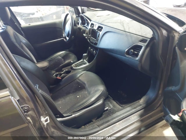 Chrysler 200 Limited 2014 1C3CCBCG5EN185556 Image 5