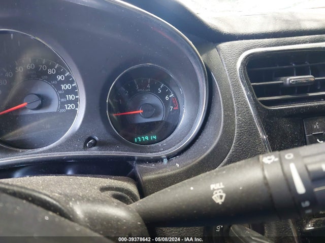 Chrysler 200 Limited 2014 1C3CCBCG5EN185556 Image 7